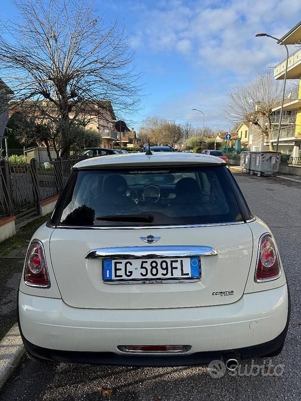 Usata Mini ONE 90 CV (66 kW) 2011 Utilitaria