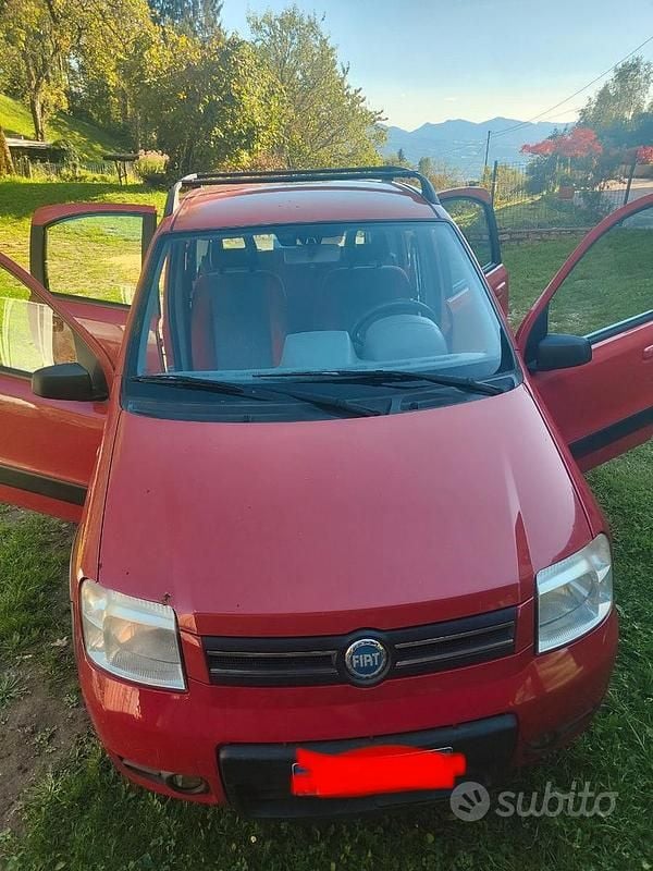 Usata Fiat Panda 4x4 60 CV (44 kW) 2006 Rosso Utilitaria
