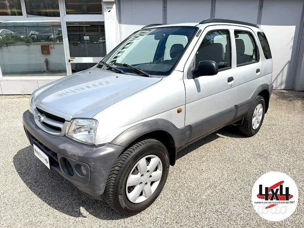 Usata Daihatsu Terios 86 CV (63 kW) 2005 Grigio SUV