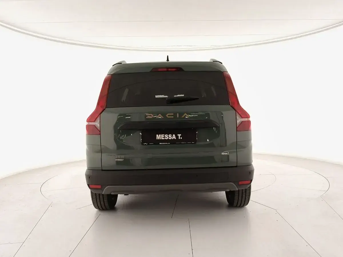 Usata Dacia Jogger Extreme 140 CV (102 kW) 2023 Verde scuro Monovolume