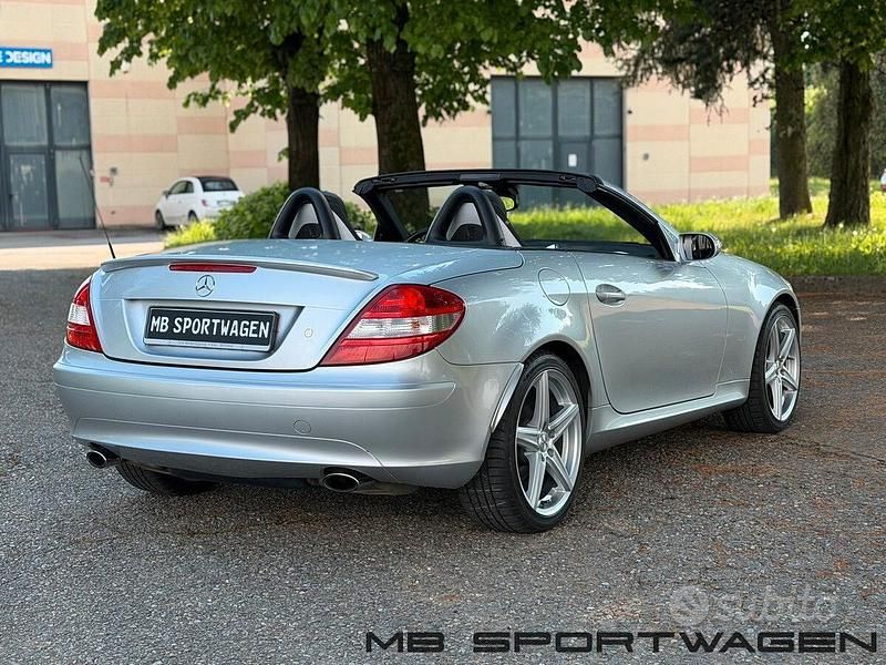 Käytetty Mercedes SLK350 272 HP (200 kW) 2004 Harmaa Avoauto