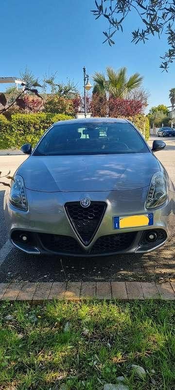 Usata Alfa Romeo Giulietta 120 CV (88 kW) 2019 Grigio Utilitaria