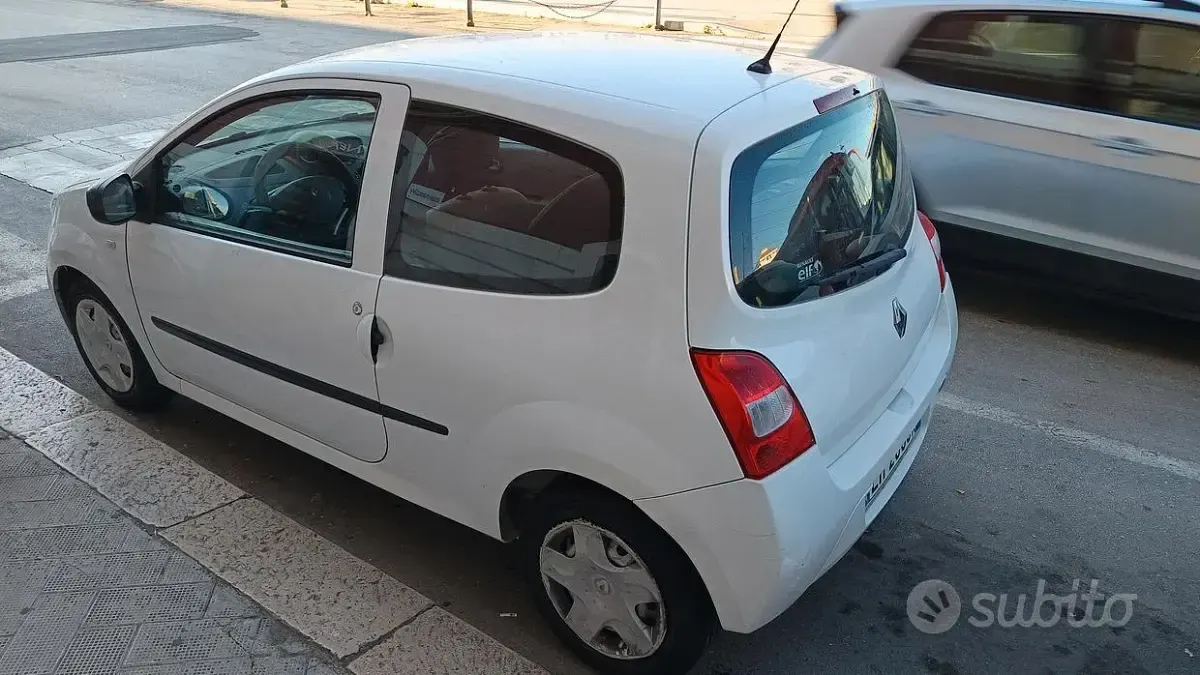 Usata Renault Twingo 75 CV (55 kW) 2011 Bianco Utilitaria