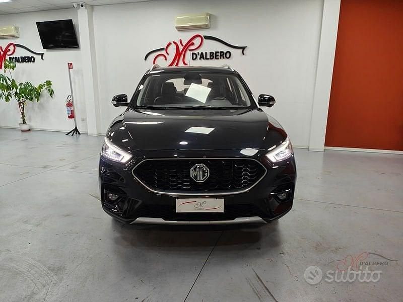 Usata MG ZS Luxury 106 CV (77 kW) 2024 Nero SUV