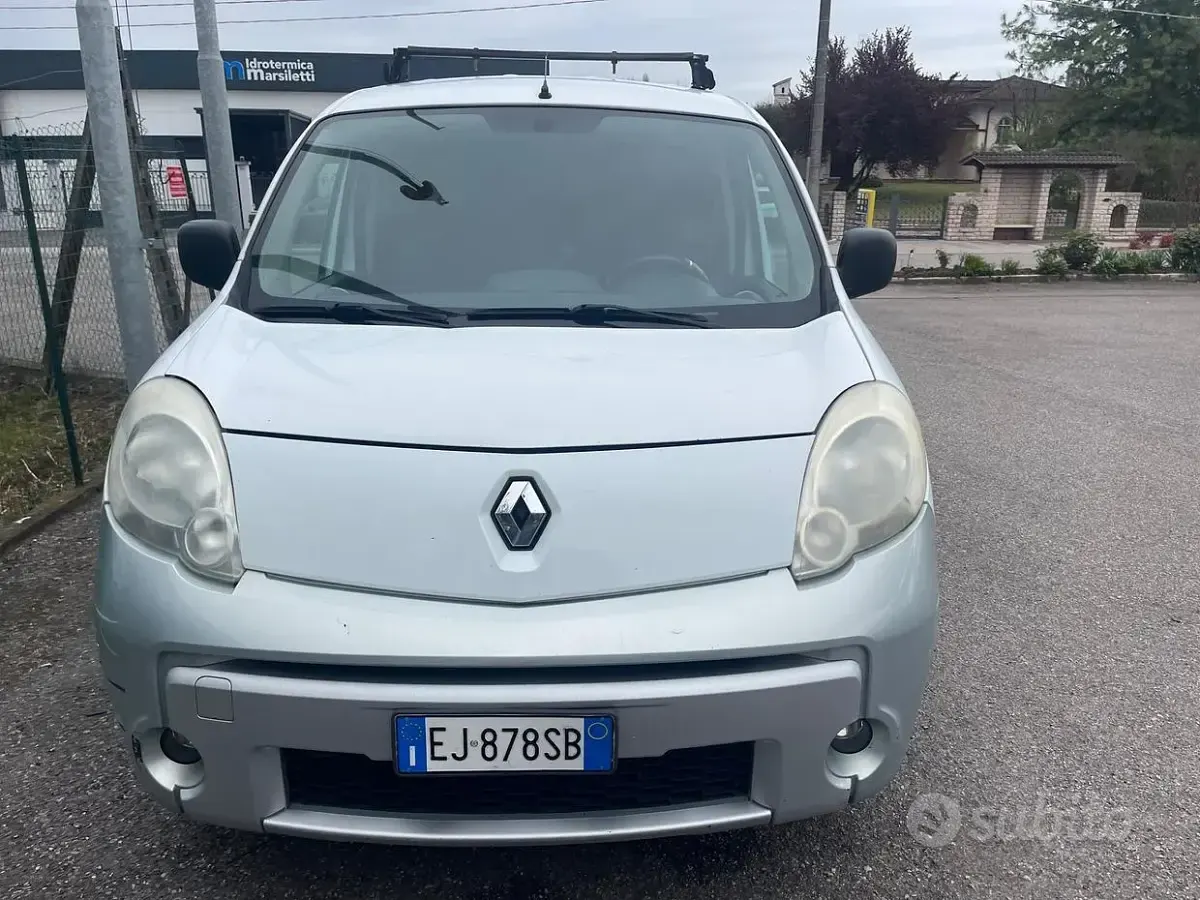 Usata Renault Kangoo 90 CV (66 kW) 2011 Bianco Monovolume