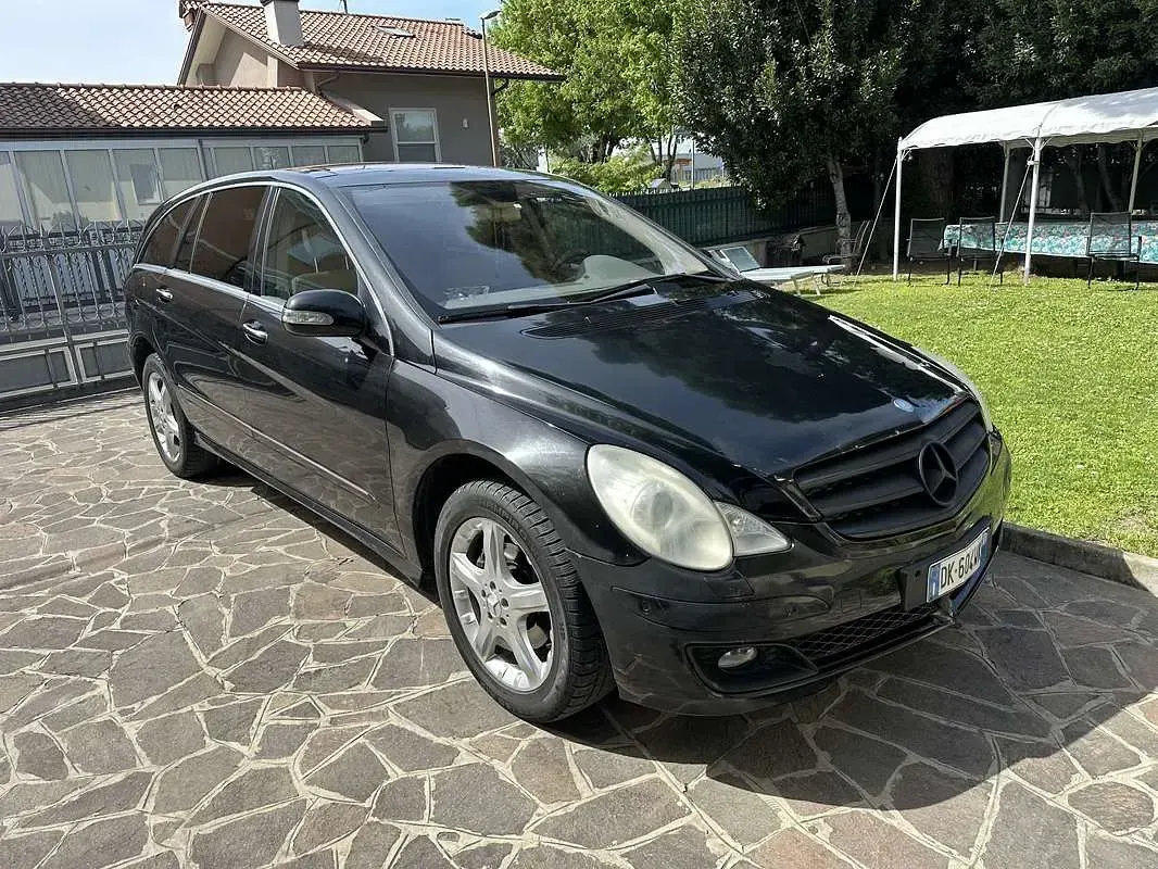 Usata Mercedes R320 224 CV (164 kW) 2008 Monovolume