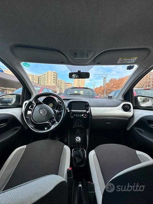 Usata Toyota Aygo 69 CV (50 kW) 2017 Bianco Utilitaria