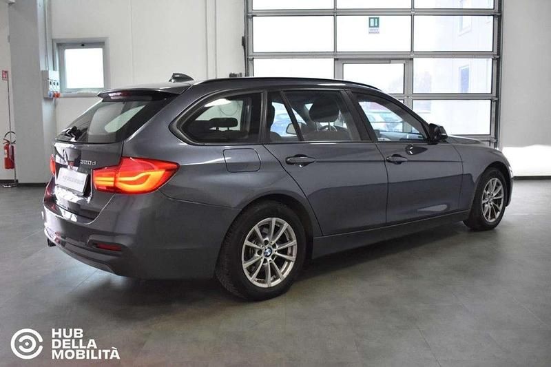 Usata BMW 320 Advantage 190 CV (139 kW) 2018 Grigio Station wagon