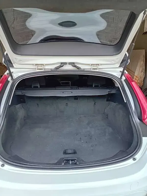 Usata Volvo V60 114 CV (83 kW) 2015 Bianco Station wagon