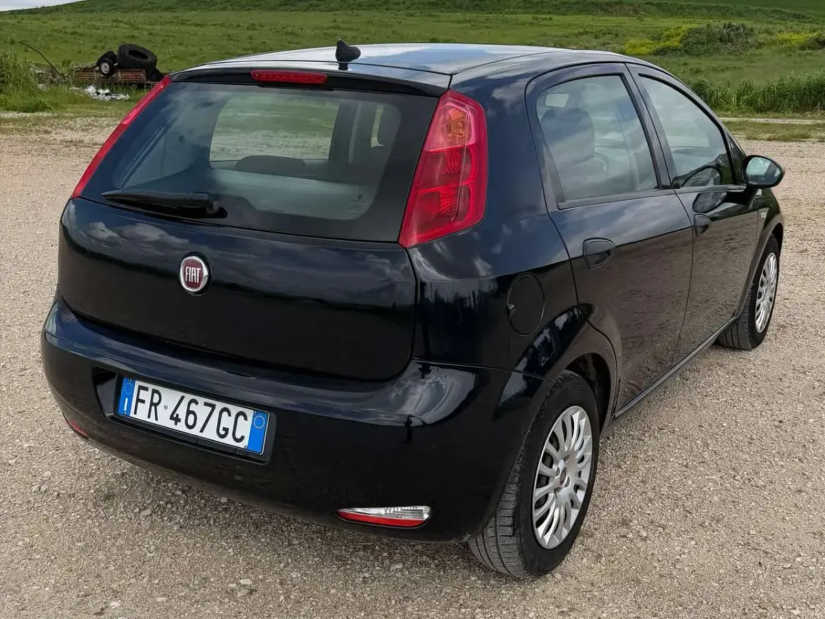 Usata Fiat Punto Street 95 CV (69 kW) 2018 Nero Utilitaria