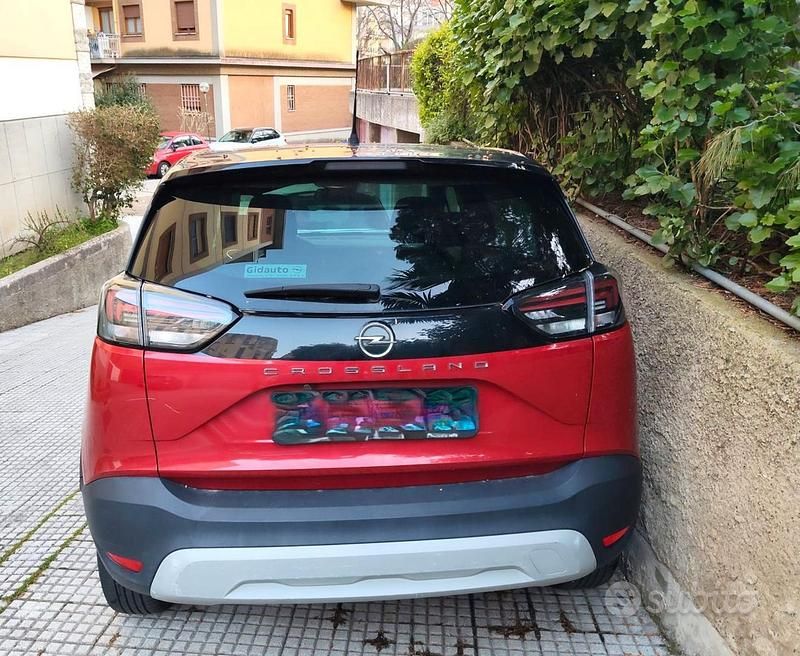 Usata Opel Crossland 110 CV (80 kW) 2022 Rosso SUV