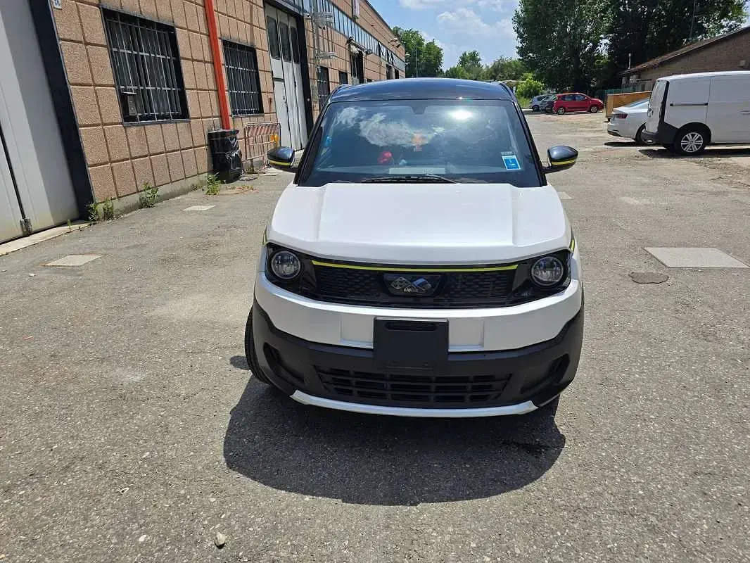 Usata Ligier Myli 10 kW (14 CV) 2024 Bianco Utilitaria