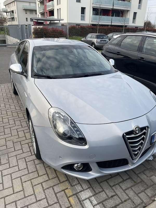 Usata Alfa Romeo Giulietta Exclusive 174 CV (127 kW) 2015 Berlina