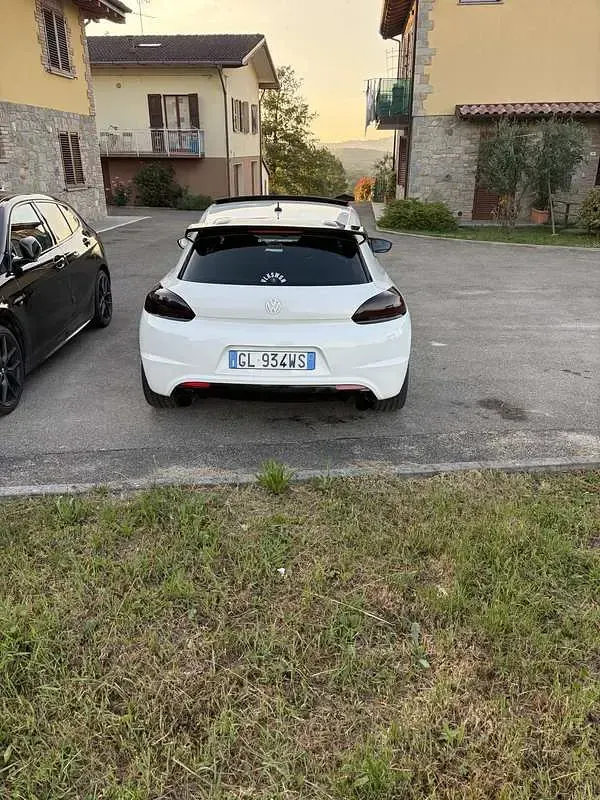 Usata VW Scirocco 140 CV (102 kW) 2010 Bianco Coupé