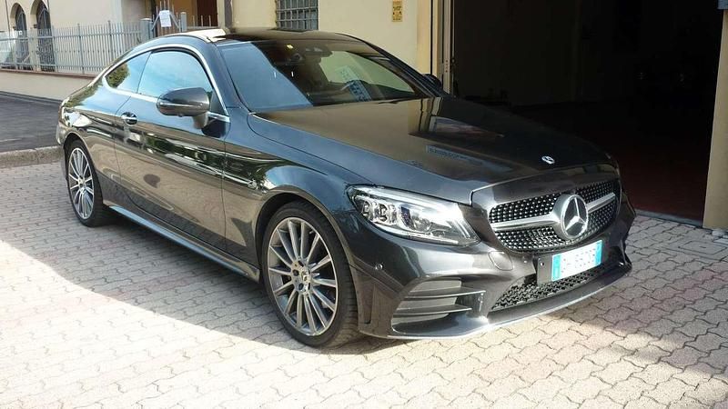 Usata Mercedes C220 Premium Plus 194 CV (142 kW) 2022 Nero Coupé