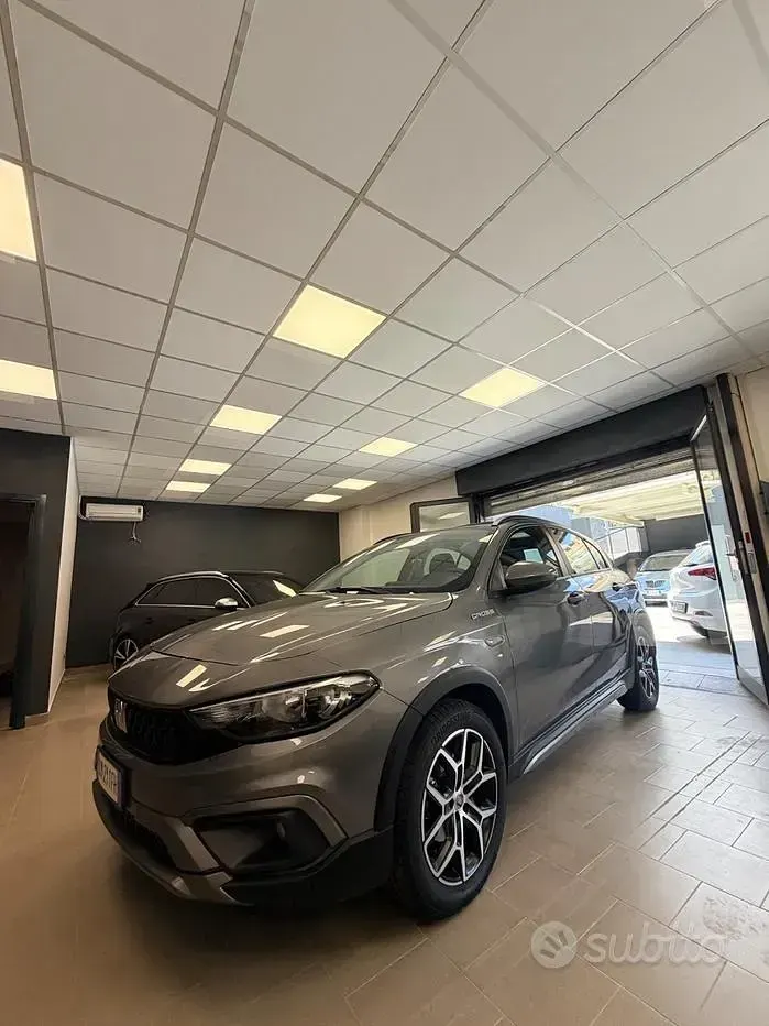 Usata Fiat Tipo Cross 95 CV (69 kW) 2022 Grigio Berlina
