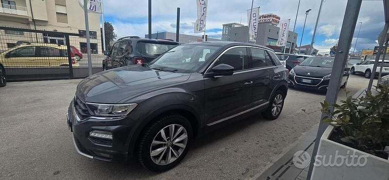 Usata VW T-Roc Style 115 CV (84 kW) 2021 Grigio SUV