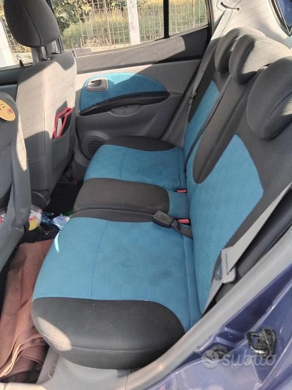 Usata Kia Picanto 65 CV (47 kW) 2006 Blu Utilitaria