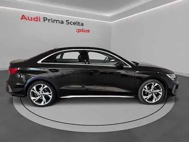 Usata Audi A3 S-Line 150 CV (110 kW) 2023 Nero mito metalizzato Berlina