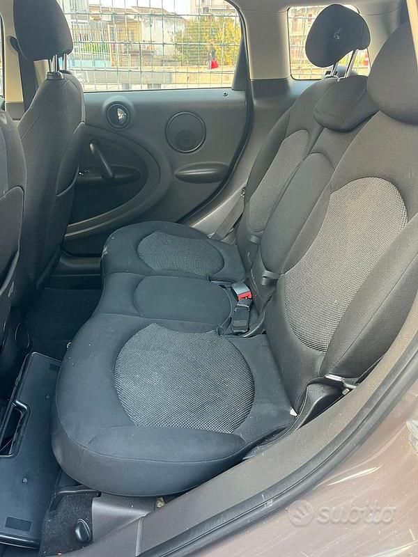 Usata Mini Countryman 111 CV (81 kW) 2012 Marrone SUV