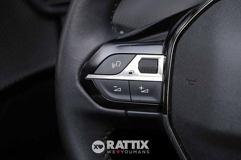 Usata Peugeot 208 Allure 101 CV (74 kW) 2025 Grigio Utilitaria