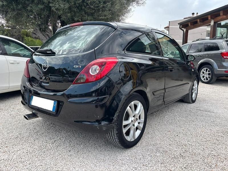Usata Opel Corsa 89 CV (65 kW) 2008 Nero Utilitaria