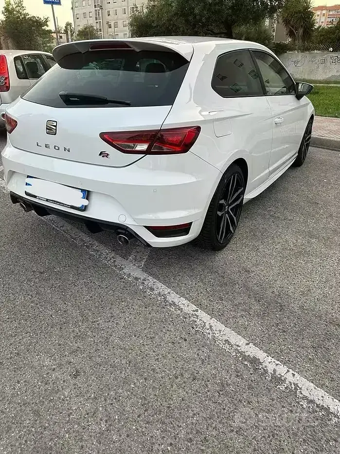 Usata Seat Leon FR 184 CV (135 kW) 2016 Bianco Coupé