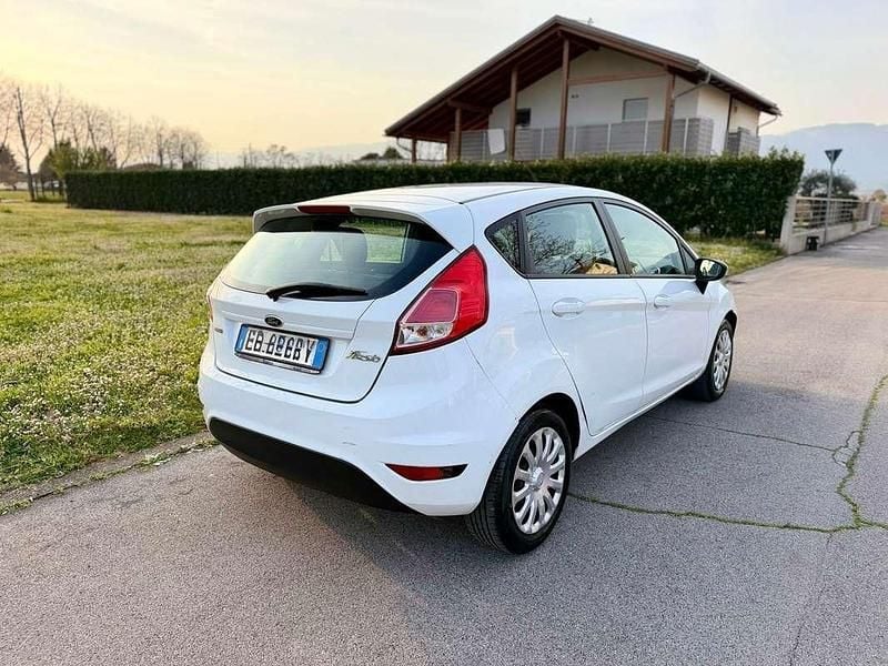 Usata Ford Fiesta 75 CV (55 kW) 2013 Utilitaria
