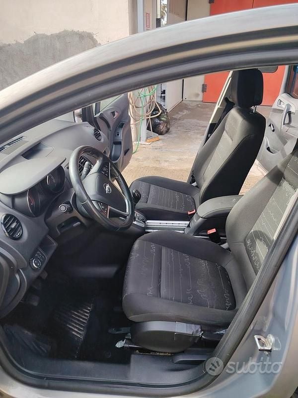 Usata Opel Meriva 95 CV (69 kW) 2014 Grigio Monovolume