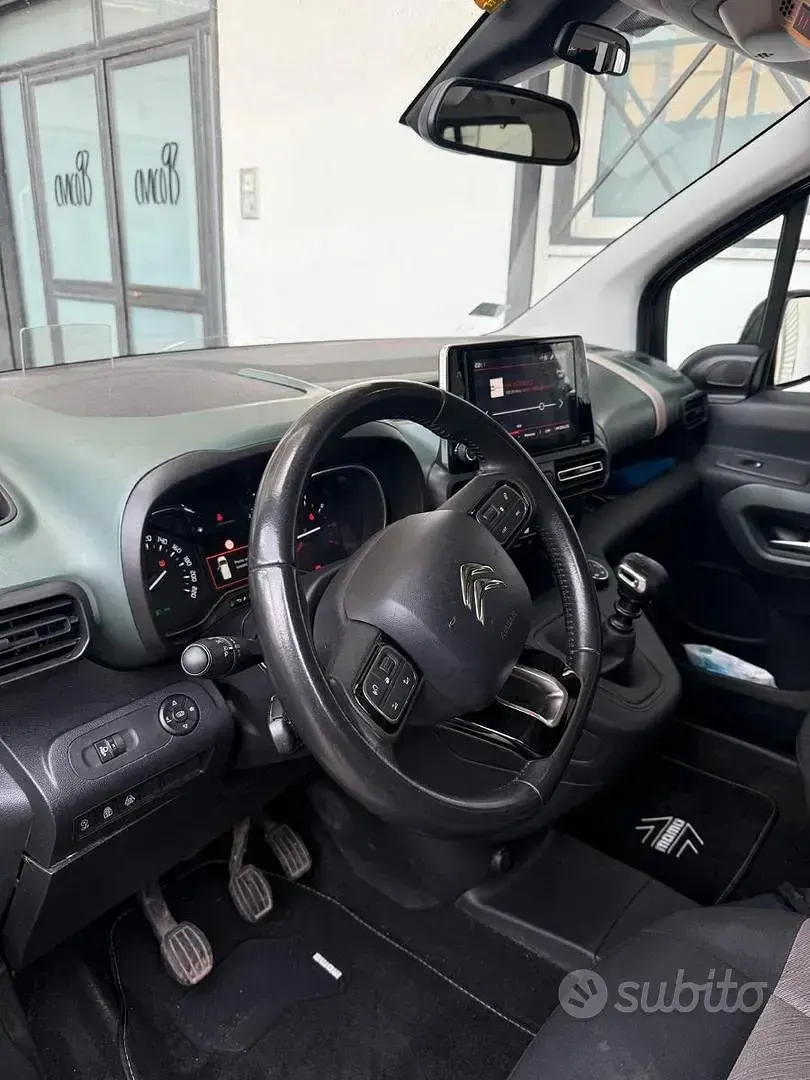 Usata Citroën Berlingo 131 CV (96 kW) 2019 Grigio Monovolume