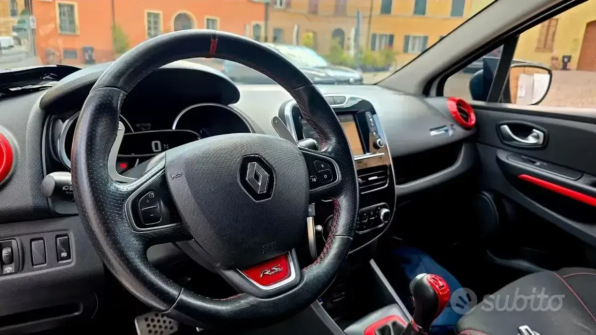 Usata Renault Clio IV R.S. 200 CV (147 kW) 2015 Bianco Berlina