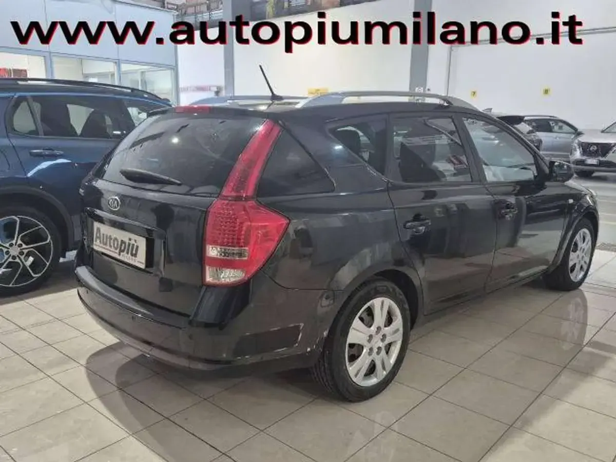Usata Kia Ceed EX 125 CV (91 kW) 2010 Nero Utilitaria