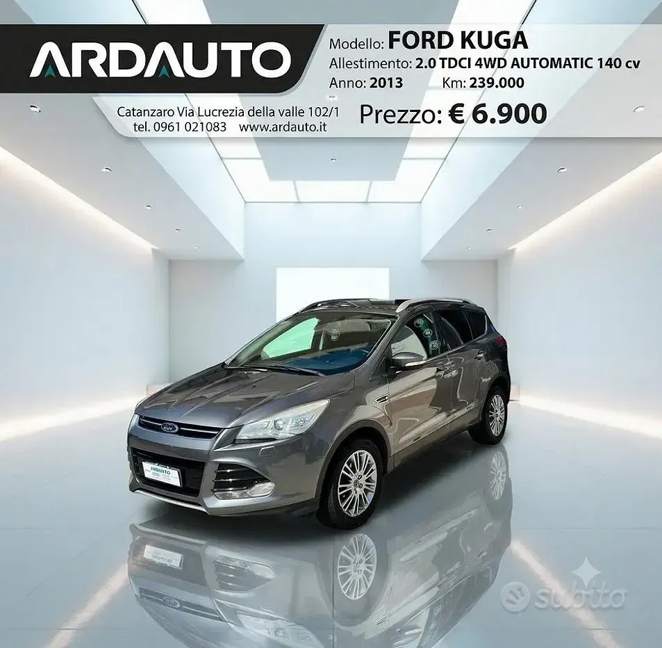 Usata Ford Kuga 140 CV (102 kW) 2013 Grigio SUV