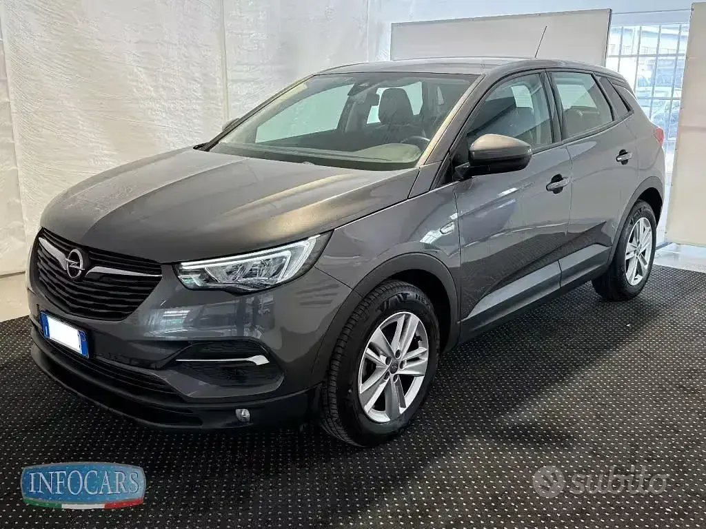 Usata Opel Grandland X Business 131 CV (96 kW) 2021 Grigio metallizzato SUV