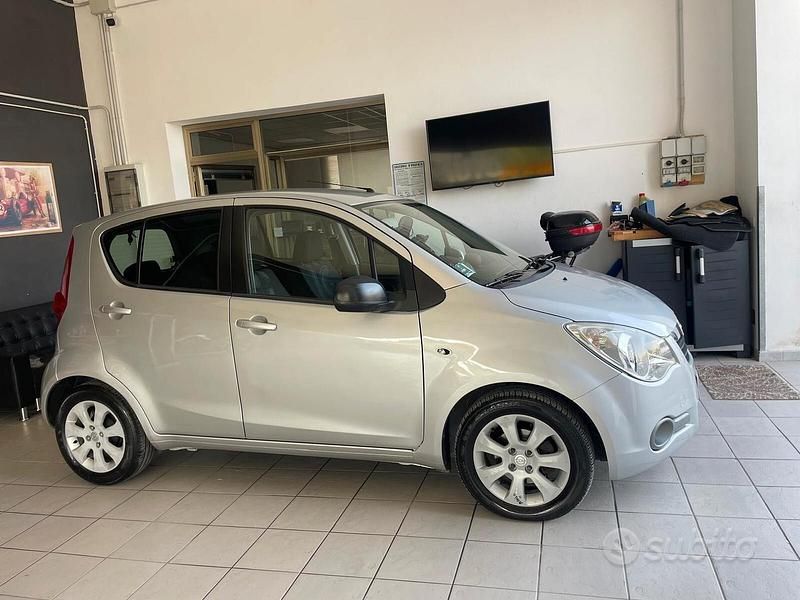 Usata Opel Agila 94 CV (69 kW) 2013 Grigio Utilitaria