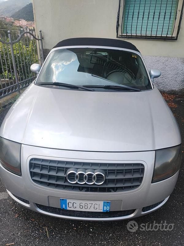Usata Audi TT Roadster 179 CV (131 kW) 2003 Grigio Cabrio