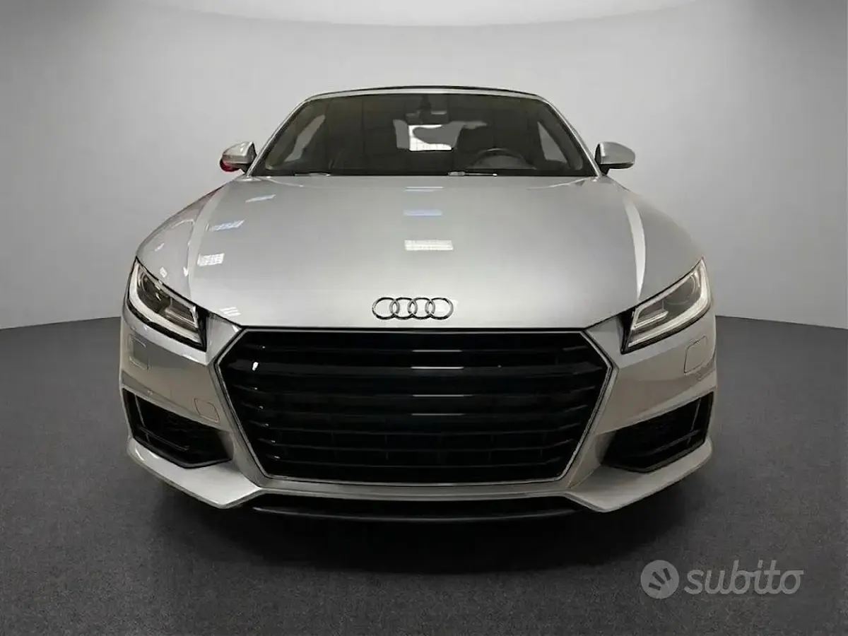Usata Audi TT Roadster S-line plus 184 CV (135 kW) 2016 Grigio Cabrio