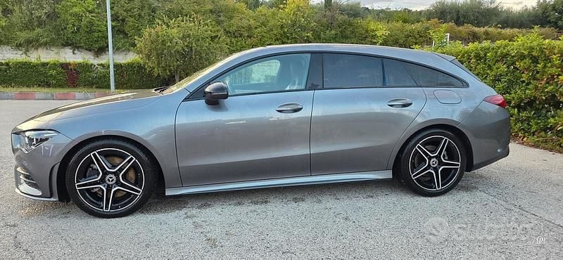 Usata Mercedes CLA200 Premium 163 CV (119 kW) 2021 Grigio Station wagon