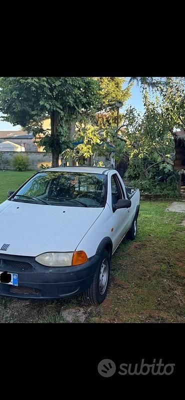 Usata Fiat Strada 60 CV (44 kW) 2002 Pick-up
