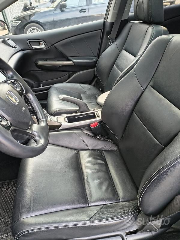 Usata Honda Civic 150 CV (110 kW) 2012 Verde Berlina