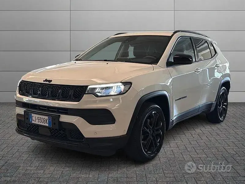 Usata Jeep Compass Night Eagle 131 CV (96 kW) 2022 Bianco SUV