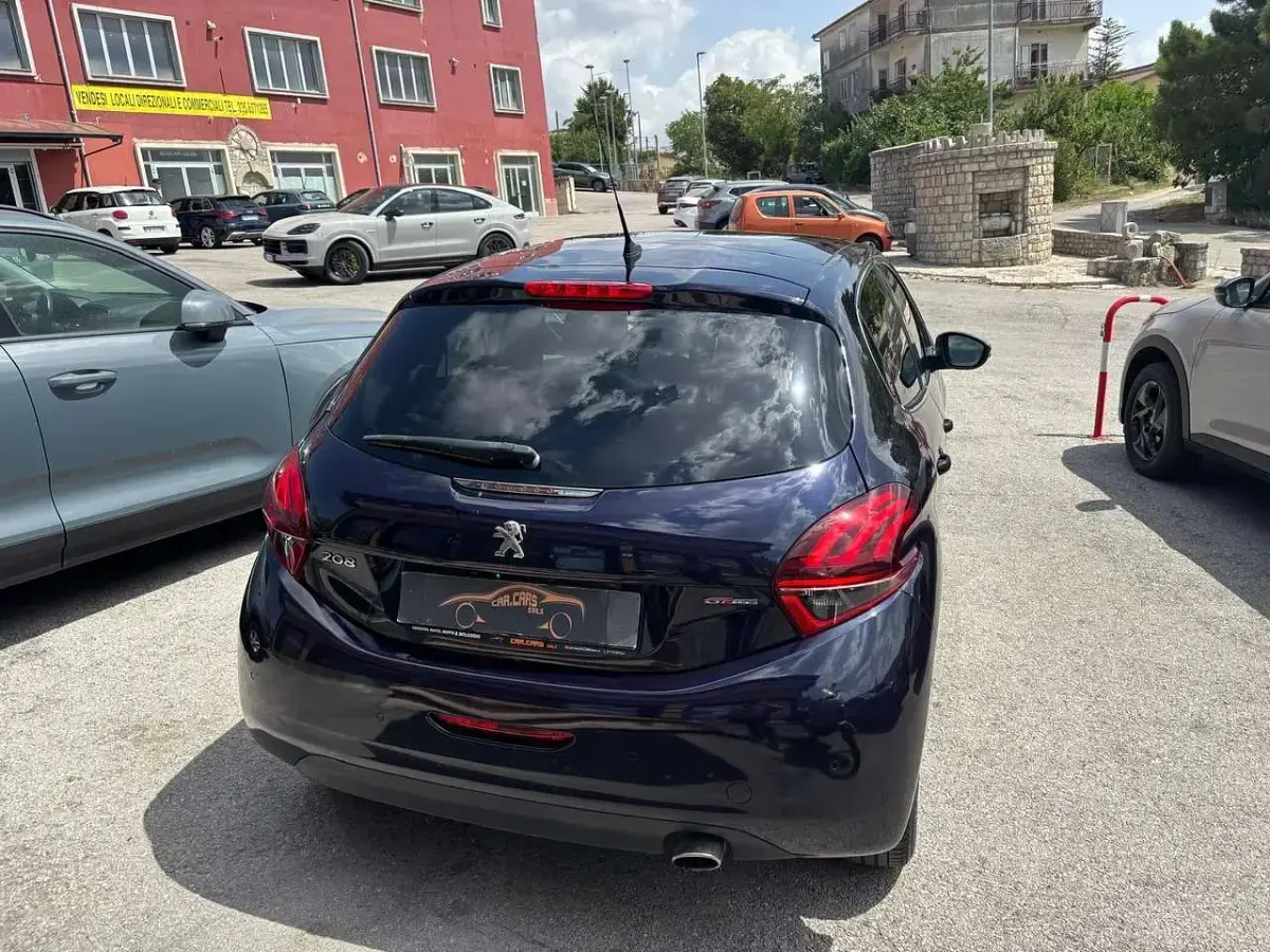Usata Peugeot 208 GT-line 110 CV (80 kW) 2018 Other Utilitaria