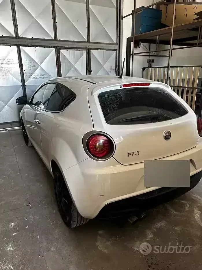 Usata Alfa Romeo MiTo 170 CV (125 kW) 2010 Marrone Utilitaria