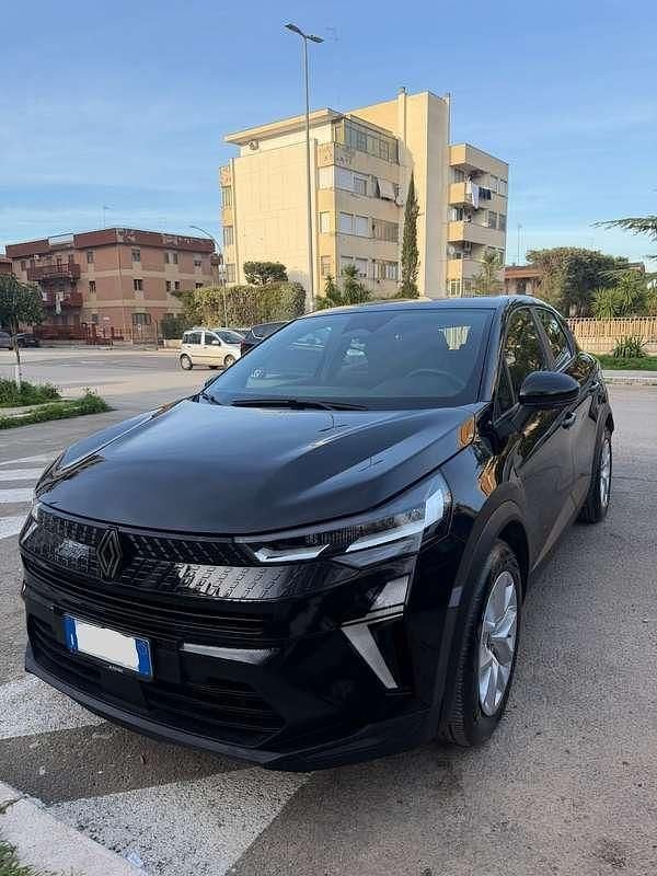 Usata Renault Captur Evolution 101 CV (74 kW) 2024 Nero SUV
