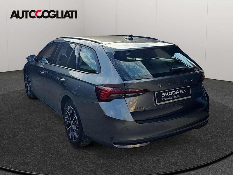 Usata Skoda Octavia Executive 150 CV (110 kW) 2025 Grigio Station wagon