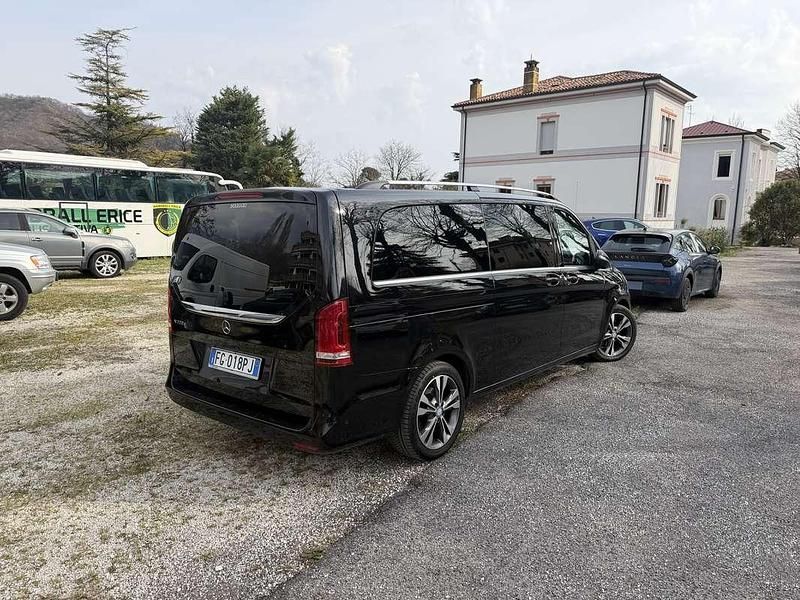 Usata Mercedes V220 Avantgarde 163 CV (119 kW) 2017 Nero Monovolume