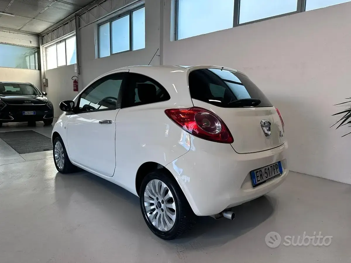 Usata Ford Ka Titanium S 69 CV (50 kW) 2013 Bianco Utilitaria