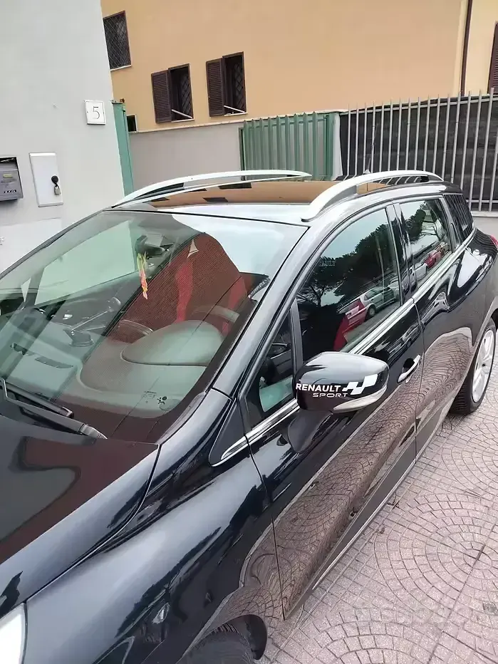 Usata Renault Clio 75 CV (55 kW) 2017 Nero Station wagon