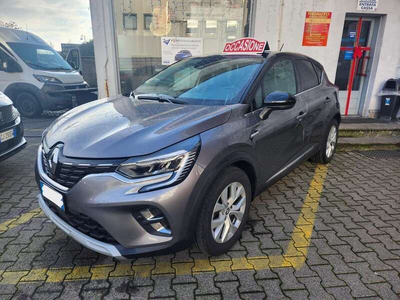 Usata Renault Captur Intens 101 CV (74 kW) 2022 Grigio SUV