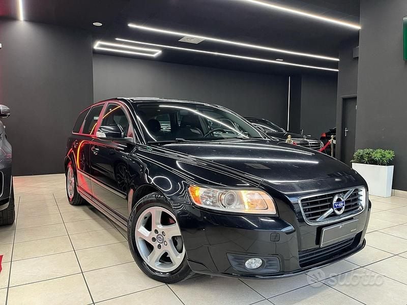 Usata Volvo V50 R-Design 115 CV (84 kW) 2012 Nero Station wagon